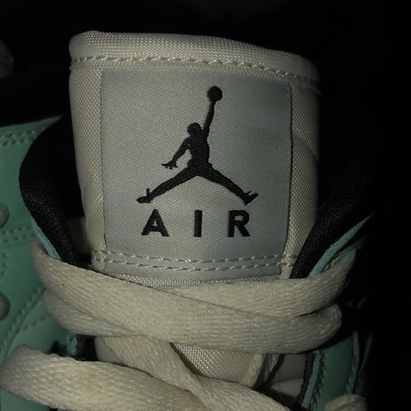 Nike - Picture 4 of 8